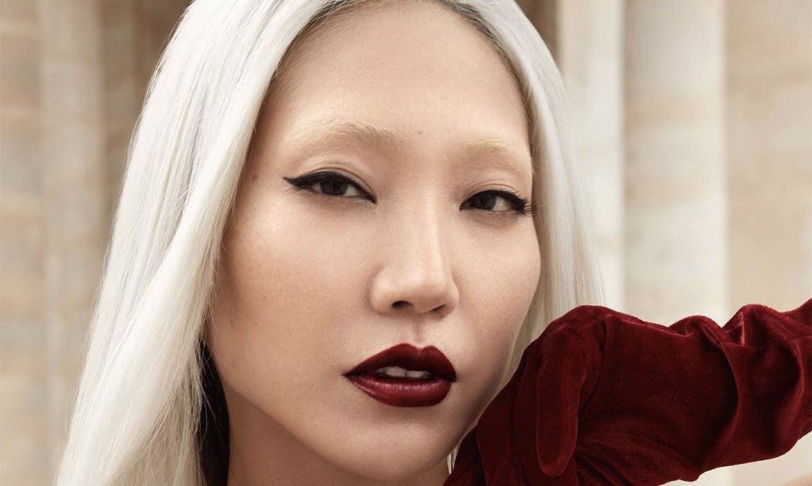 Si quieres que tu maquillaje de Nochebuena esté a la última, no puedes dejar de utilizar un labial en tono carmín o cereza. Apóyate en la gama Color Riche de L’Oréal Paris y encuentra tu tono ideal.